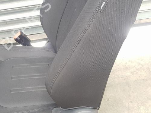 Right front seat LAND ROVER DEFENDER Station Wagon (L663) P300 Si4 4x4 | BP27689261C16 