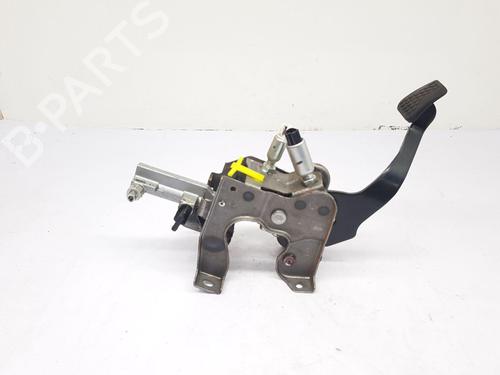 Clutch pedal HONDA CR-V III (RE_) 2.2 i-DTEC 4WD (RE6) | BP30115832I13 