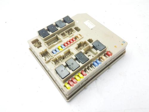 Used Fuse box Fuse box RENAULT CLIO III (BR0/1, CR0/1) 1.2 16V (BR02, BR0J, BR11, CR02, CR0J, CR11) (75 hp) 34331815 34331815