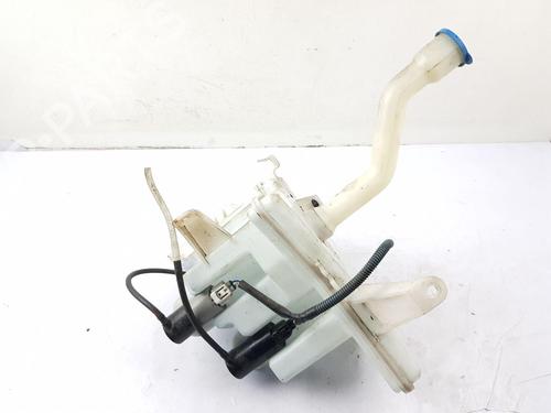 Used Windscreen washer tank TOYOTA AURIS (_E15_) 1.4 D-4D (NDE150_, NDE150R) (90 hp) 30264489