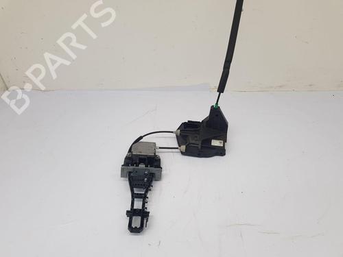 front-right-lock-land-rover-defender-station-wagon-l663-2019-34331930 main image