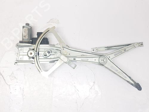 Used Front right window mechanism Front right window mechanism VAUXHALL ZAFIRA Mk II (B) (A05) 1.7 CDTI (110 hp) 33677617 33677617