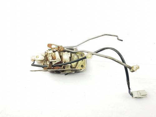 Højre fortil lås HONDA CIVIC V Hatchback (EG, EH) 1.5 i 16V (EG4) (90 hp) 30520564