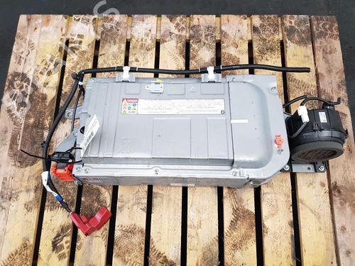 Used Battery TOYOTA YARIS (_P13_) 1.5 Hybrid (NHP130_, NHP130) (101 hp) 22660630