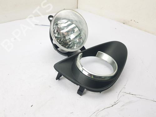 Right front fog light TOYOTA YARIS (_P13_) 1.3 (NSP130_, NSP130) | BP32275305C31