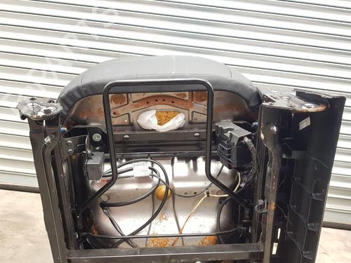 Right front seat LAND ROVER DISCOVERY IV (L319) 3.0 TD 4x4 | BP26915072C16 