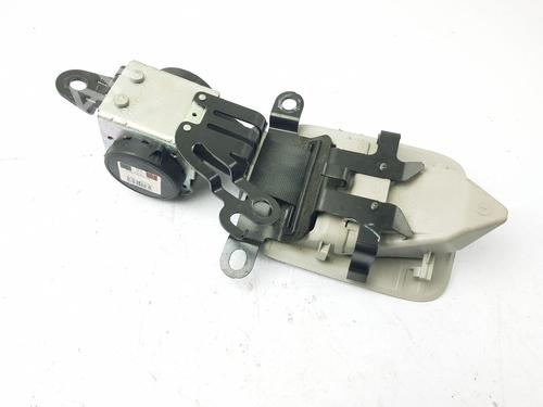 Used Rear center seatbelt Rear center seatbelt TOYOTA VERSO (_R2_) 2.0 D-4D (AUR20_, AUR20R) (126 hp) 33412786 33412786