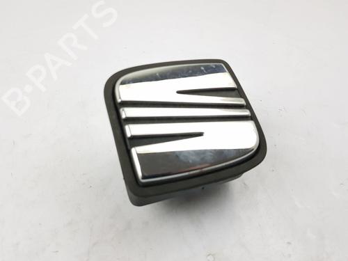 Tailgate handle SEAT LEON (1P1) 1.6 TDI | BP29262680C132 