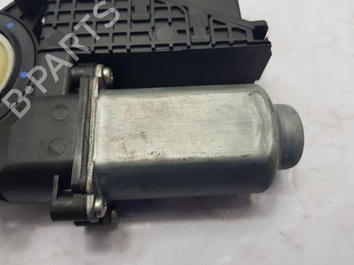 Moteur de lève-vitre avant droit VW TRANSPORTER T5 Van (7HA, 7HH, 7EA, 7EH) 1.9 TDI | BP30650078E20