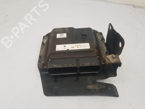 Used Engine control unit (ECU) Engine control unit (ECU) VAUXHALL ZAFIRA Mk II (B) (A05) 1.7 CDTI (125 hp) 40018931 40018931