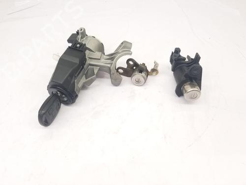 Used Ignition barrel Ignition barrel TOYOTA YARIS (_P1_) 1.0 (SCP10_, SCP10R) (65 hp) 39992630 39992630