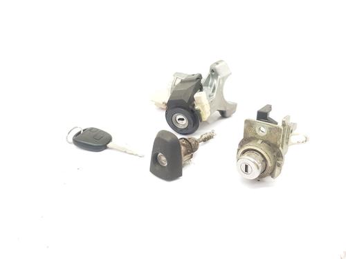 ignition-barrel-toyota-yaris-_p9_-2005-2006-2007-2008-2009-2010-2011-2012-2013-2014-32275285 main image