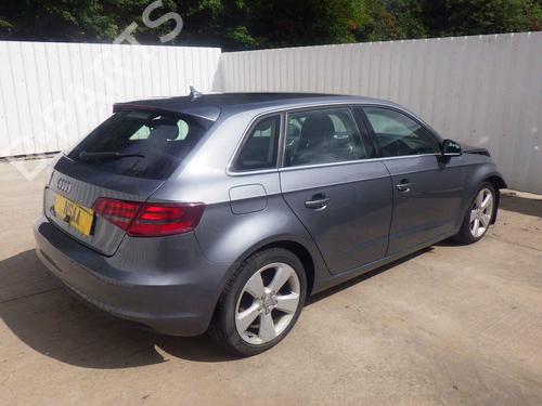 Brugte AUDI A3 Sportback (8VA, 8VF) 1.4 TFSI (122 hp) 4246306
