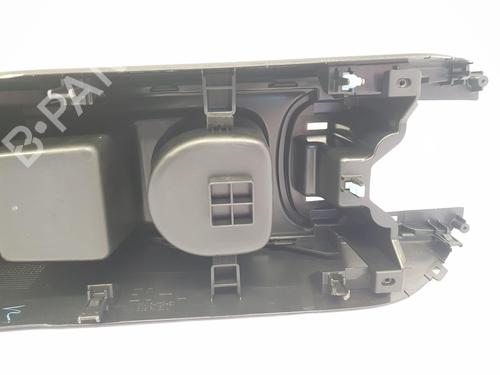 Armrest / Center console HONDA JAZZ V (GR_, GS_) 1.5 eHEV (GR3, GR6) | BP29492850I20 