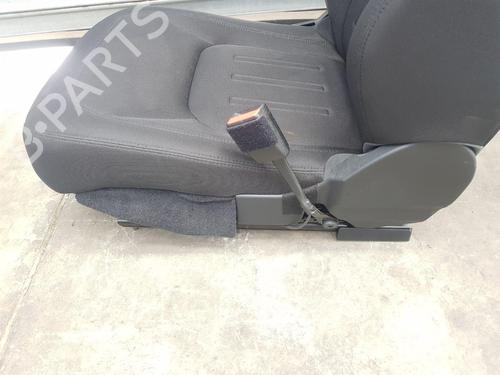 Right front seat LAND ROVER DEFENDER Station Wagon (L663) P300 Si4 4x4 | BP27689261C16 