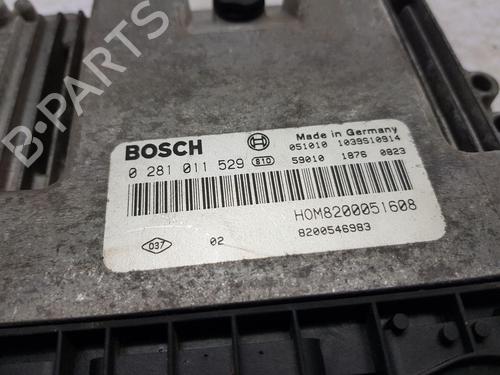 Engine control unit (ECU) VAUXHALL VIVARO A Van (X83) 1.9 DTI | BP30948486M57