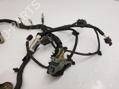 Fuse box FORD TRANSIT CUSTOM V362 Bus (F3)  | BP28137046E1 