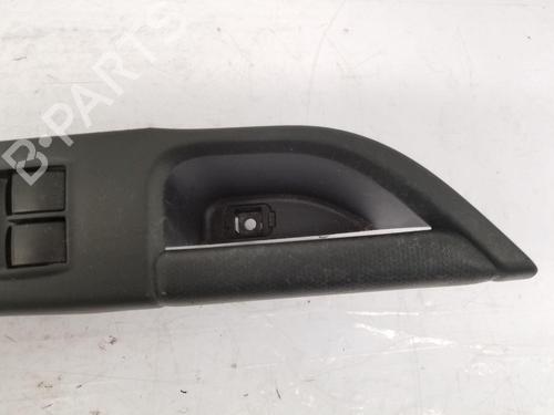 Right front window switch MITSUBISHI ASX (GA_W_) 1.6 MIVEC (GA1W) | BP28284045I26 