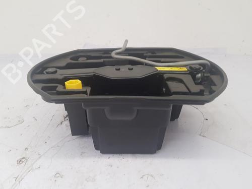 Used Jack Kit Jack Kit PEUGEOT 208 I (CA_, CC_) 1.2 VTI 82 (82 hp) 34042764 34042764