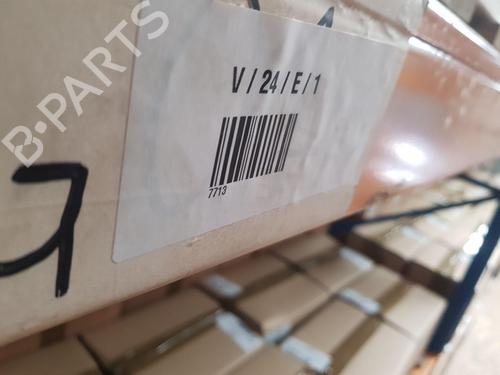 Armrest / Center console JAGUAR F-TYPE Coupe (X152) 5.0 SCV8 SVR / SCV8 P575 R | BP30690039I20