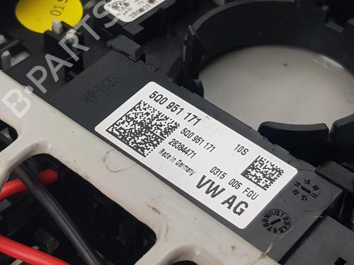 Interior roof light SEAT LEON (5F1) 1.4 TSI | BP32483945I8