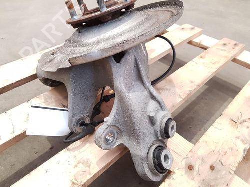 Right rear steering knuckle LAND ROVER RANGE ROVER SPORT II (L494) 3.0 SDV6 4x4 | BP22681832M28 