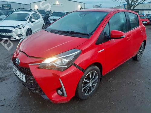 Left mirror TOYOTA YARIS (_P13_) 1.5 Hybrid (NHP130_, NHP130) | BP32398102C26