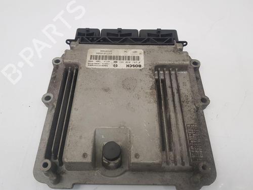 engine-control-unit-ecu-renault-trafic-iii-van-fg_-2014-32632151 main image