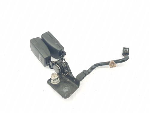 Sikkerhetsbelte-spenne HONDA CIVIC VIII Hatchback (FN, FK) 2.2 CTDi (FK3) (140 hp) 31983547