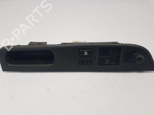 Used Right front window switch Right front window switch SUZUKI SWIFT III (MZ, EZ) 1.5 (RS415, ZC21S) (102 hp) 33030066 33030066