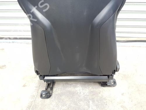 Right front seat FORD FOCUS II (DA_, HCP, DP) 2.5 RS | BP27864281C16