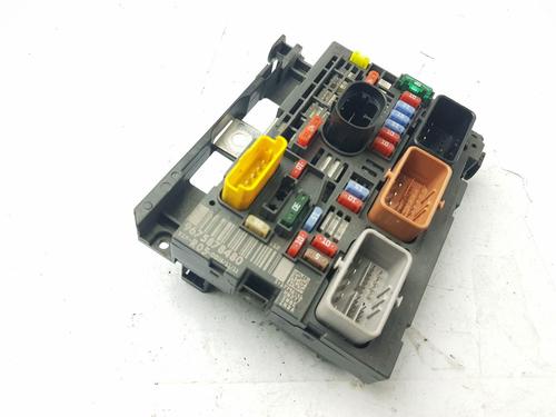 Used Fuse box Fuse box 36668370 36668370