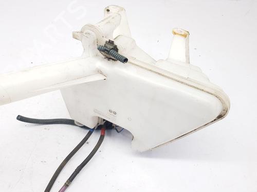 Windscreen washer tank TOYOTA YARIS (_P13_) 1.3 (NSP130_, NSP130) | BP29597822C113 