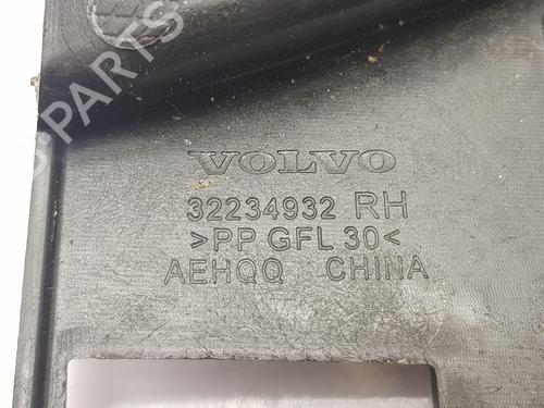 Front bumper bracket VOLVO XC60 II (246) T8 Hybrid AWD | BP29262965C158 