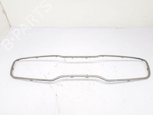 Used Grille Grille KIA SPORTAGE IV (QL, QLE) 1.7 CRDi (116 hp) 33056762 33056762