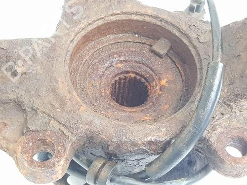 Left front steering knuckle FIAT GRANDE PUNTO (199_) 1.4 16V (199BXG1B, 199AXG1B) | BP22681703M25 
