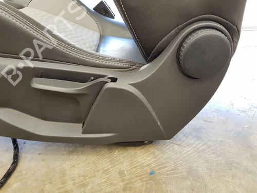 Right front seat FORD FIESTA VI (CB1, CCN) 1.6 ST | BP27600641C16 
