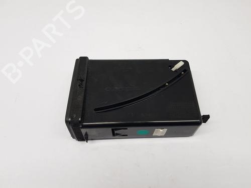 Kopholder/Genstandsholder VOLVO V70 II (285) D5 (163 hp) 30184870