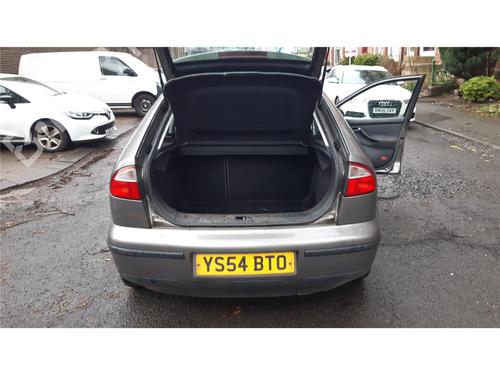 Handskerum SEAT LEON (1M1) 1.6 16 V | BP26646476C95 