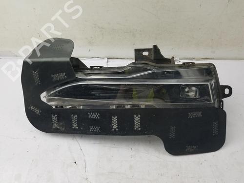 Used Right daytime light Right daytime light TESLA MODEL 3 (5YJ3) EV AWD (351 hp) 39029053 39029053