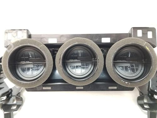 Air vent NISSAN JUKE (F16_) DIG-T 117 | BP22678910I21 