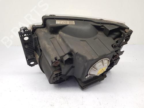 Right headlight LAND ROVER DISCOVERY III (L319) 2.7 TD 4x4 | BP30161496C29 