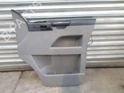 Garniture avant droite VW TRANSPORTER T5 Van (7HA, 7HH, 7EA, 7EH) 1.9 TDI (102 hp) 30471647