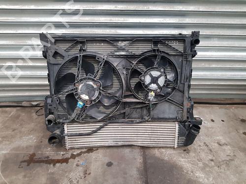 Used Water radiator VAUXHALL VIVARO B Van (X82) 1.6 CDTi (95 hp) 30689990