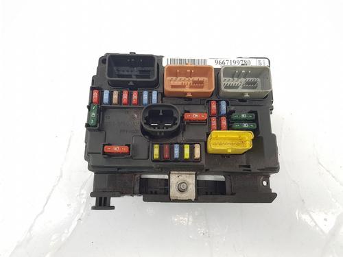 fuse-box-peugeot-207-wa_-wc_-2006-2007-2008-2009-2010-2011-2012-2013-2014-2015-31819897 main image