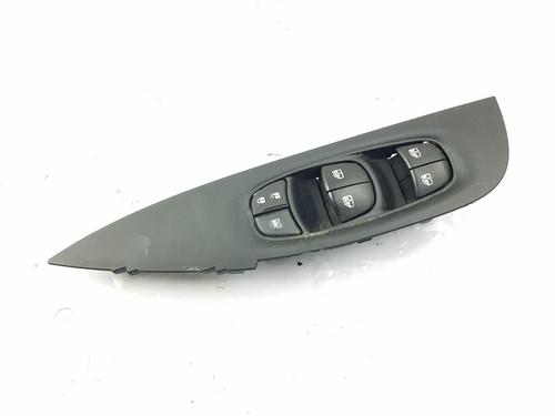 Used Right front window switch NISSAN QASHQAI II SUV (J11, J11_) 1.3 DIG-T (140 hp) 28284034
