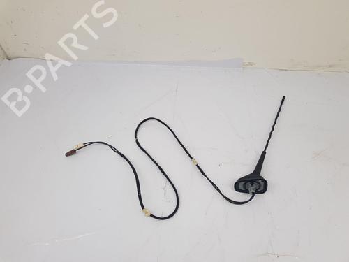 Antenne/Halterung für Antenne/Halterung RENAULT CAPTUR I (J5_, H5_) 0.9 TCe 90 (90 hp) 35716596 35716596