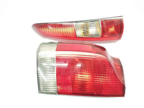 Achterlicht links VOLVO V70 II (285) 2.4 (170 hp) 31346460