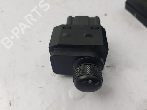 Right front window switch SUZUKI SWIFT III (MZ, EZ) 1.3 (RS413, ZC11S) | BP39137804I26 - Image 6