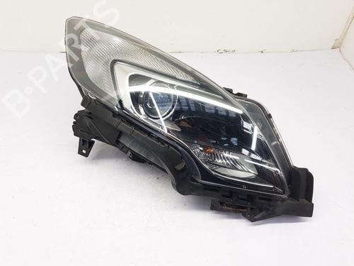 Used Right headlight VAUXHALL ZAFIRA Mk III (P12) 1.8 (75) (140 hp) 29316253